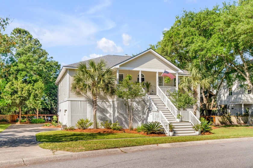Wonderful opportunity to own a charming and updated home in - Beach Home for sale in Mount Pleasant, South Carolina on Beachhouse.com