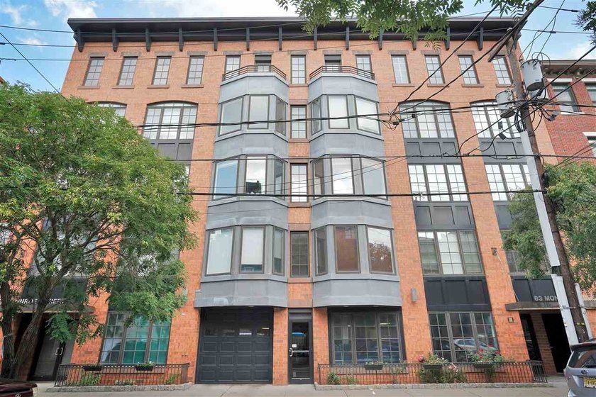 Welcome to this lovely 2 Bedroom with Den used as 3rd bedroom - Beach Condo for sale in Hoboken, New Jersey on Beachhouse.com