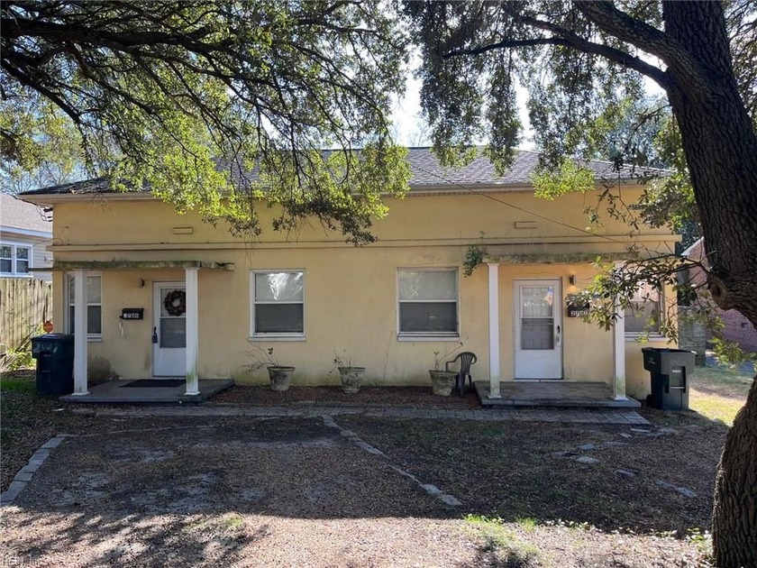 Owner/Investor opportunity with strong cash-flow potential - Beach Townhome/Townhouse for sale in Norfolk, Virginia on Beachhouse.com