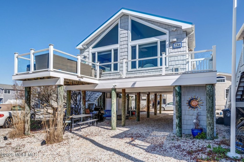 Featured Propety...Welcome to this beautifully updated coastal - Beach Home for sale in Lavallette, New Jersey on Beachhouse.com