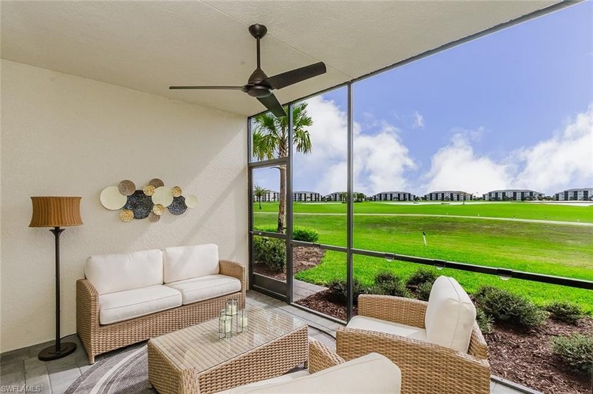 Full Golf Membership. All new appliances. Custom crown molding - Beach Condo for sale in Ave Maria, Florida on Beachhouse.com