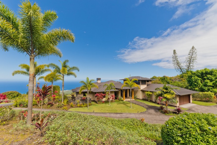 Welcome to Holua Estates ~ located Historic Ho?lualoa Village - Beach Home for sale in Holualoa, Hawaii on Beachhouse.com