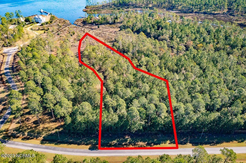 Magnificent 3.12-acre lot in the prestigious waterfront - Beach Acreage for sale in Aurora, North Carolina on Beachhouse.com