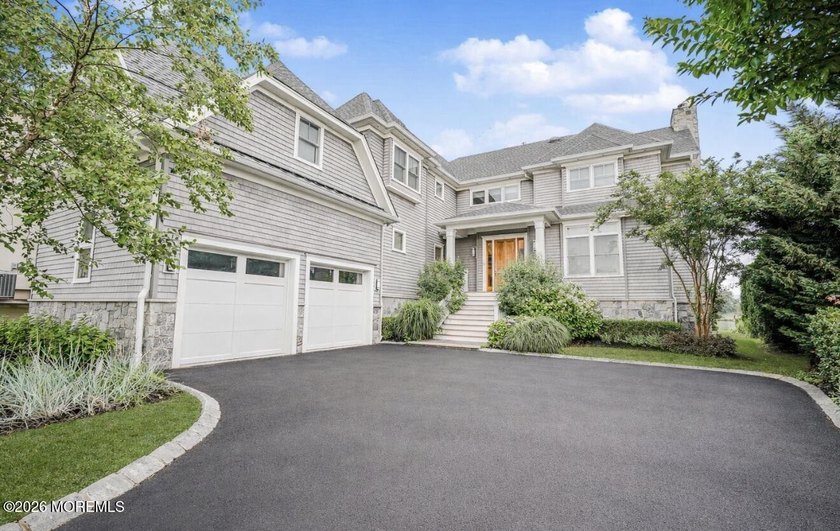 Waterfront Living in Rumson's sought-after West Park - Beach Home for sale in Rumson, New Jersey on Beachhouse.com