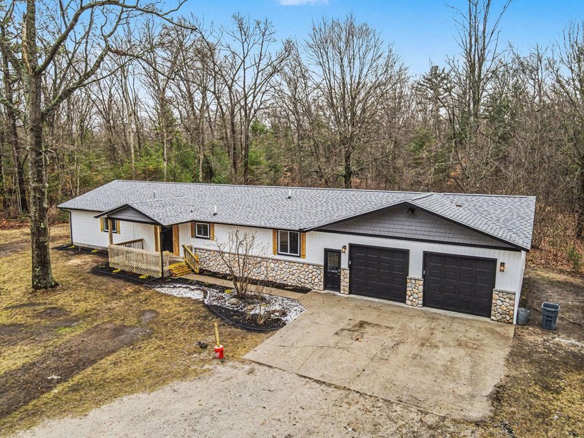 Absolutely stunning ranch only a couple miles from the Lake - Beach Home for sale in Muskegon, Michigan on Beachhouse.com