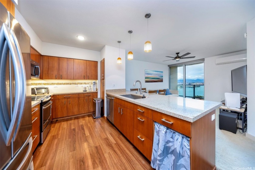 Keauhou Place, located in the heart of Kaka'ako, offers - Beach Condo for sale in Honolulu, Hawaii on Beachhouse.com