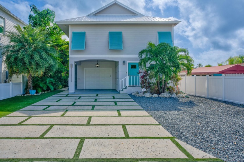 Exquisite custom-built home, contractor-owned waterfront - Beach Home for sale in Plantation Key, Florida on Beachhouse.com