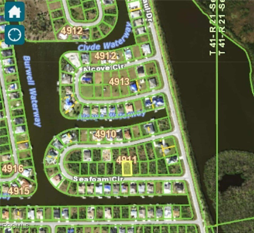 Residential lot in the very popular and upcoming part of Port - Beach Lot for sale in Port Charlotte, Florida on Beachhouse.com