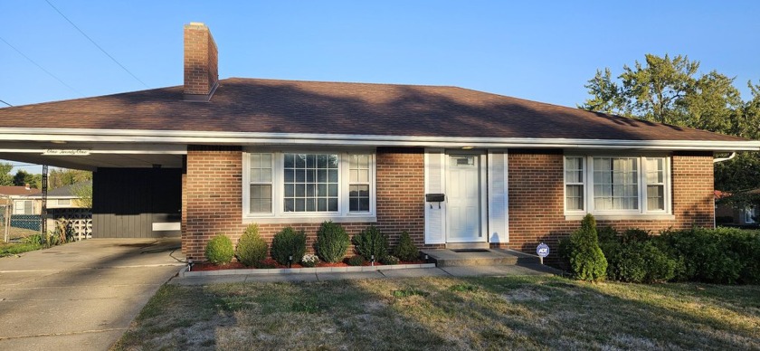 New to Market! 121 N Grand Blvd, Marquette Manor, Miller Beach - Beach Home for sale in Gary, Indiana on Beachhouse.com