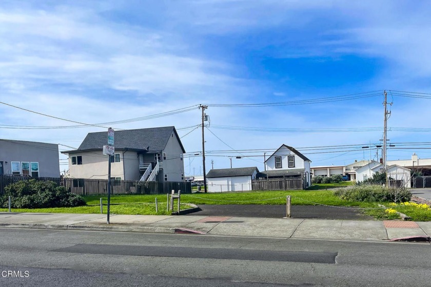 Level city lot with alley access.   Great visibility and located - Beach Lot for sale in Fort Bragg, California on Beachhouse.com