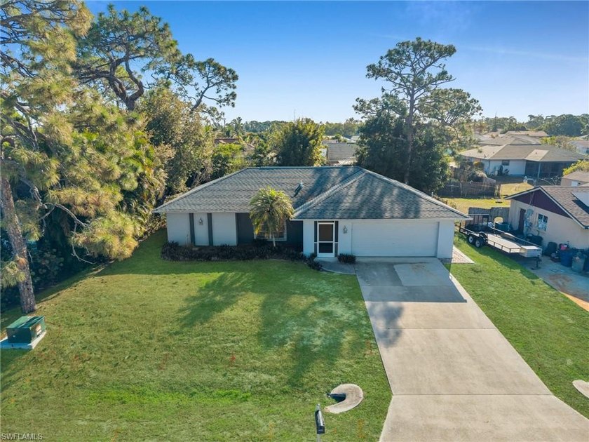 Move-In Ready - Prime Southwest Florida Location - NO HOA This - Beach Home for sale in Fort Myers, Florida on Beachhouse.com