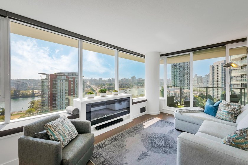 ALL furniture and built-ins included with home! This luxurious 2 - Beach Condo for sale in Vancouver, British Columbia on Beachhouse.com
