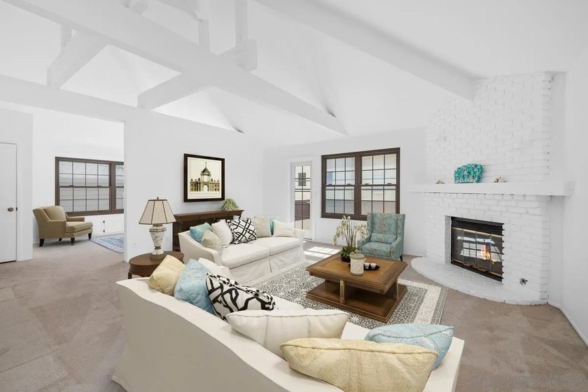 Set in a highly desirable location close to Orange Avenue's - Beach Condo for sale in Coronado, California on Beachhouse.com