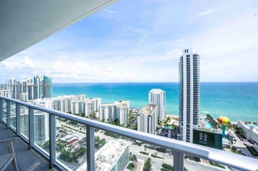 Five-Star resort-style condo. Amazing 2 bedrooms 2 bathrooms - Beach Condo for sale in Hollywood, Florida on Beachhouse.com