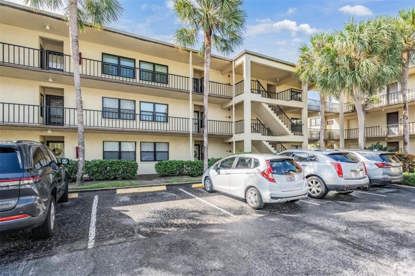 Welcome to Lakeview of Largo, a vibrant 55+ community offering - Beach Condo for sale in Largo, Florida on Beachhouse.com