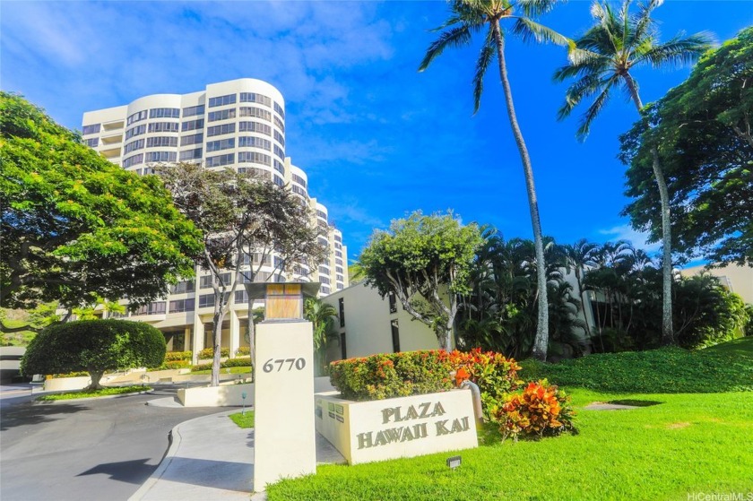Plaza Hawaii Kai - Great Marina, Mountain & Ocean Views - High - Beach Condo for sale in Honolulu, Hawaii on Beachhouse.com