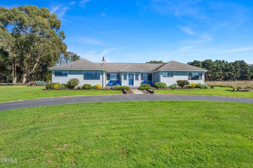 This Stunning 4-bedroom 6 bath home boasts 3,664 sq ft of - Beach Home for sale in Fort Bragg, California on Beachhouse.com