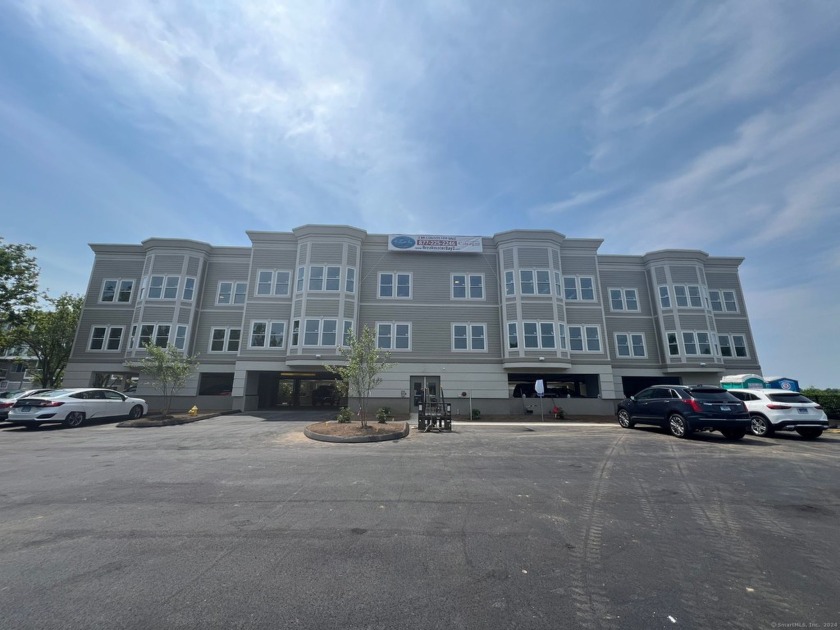 Embrace a lifestyle of luxury, convenience, and sophistication - Beach Condo for sale in New Haven, Connecticut on Beachhouse.com