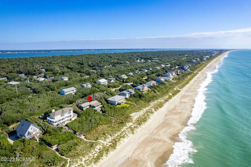 Oceanfront beach retreat, offered fully furnished (minor - Beach Home for sale in Pine Knoll Shores, North Carolina on Beachhouse.com