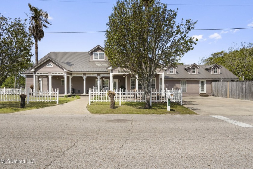 This unique coastal property is full of character and - Beach Home for sale in Gulfport, Mississippi on Beachhouse.com