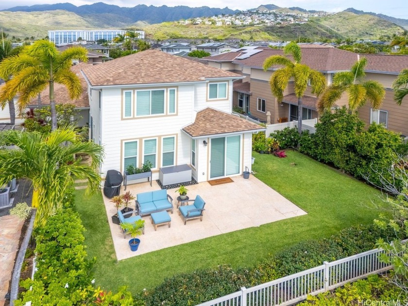 Highly desirable, fully renovated waterfront smart home with - Beach Home for sale in Honolulu, Hawaii on Beachhouse.com