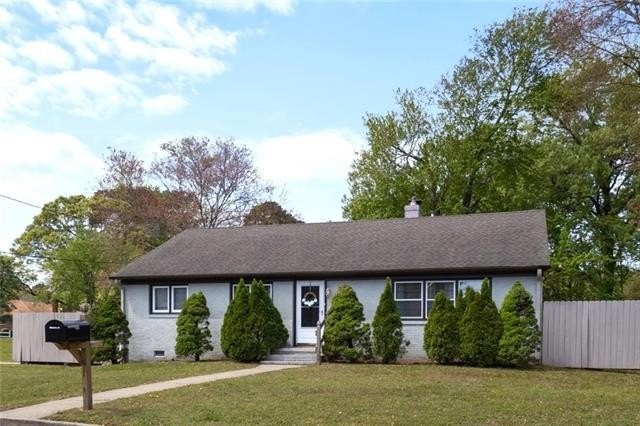 Lakefront Living at this amazing price! 
Welcome to this - Beach Home for sale in Newport News, Virginia on Beachhouse.com