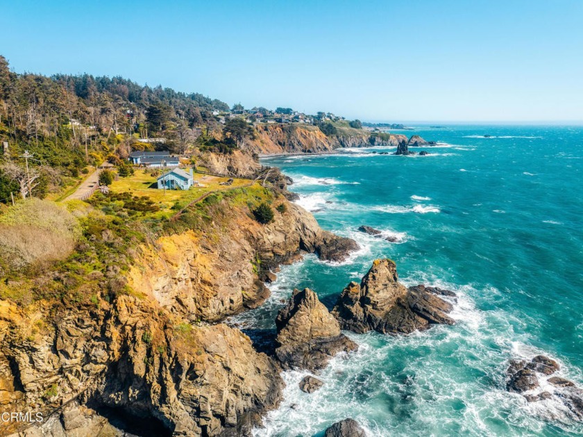 Six hundred feet of untamed, rhythmic wave pounding, panoramic - Beach Home for sale in Gualala, California on Beachhouse.com