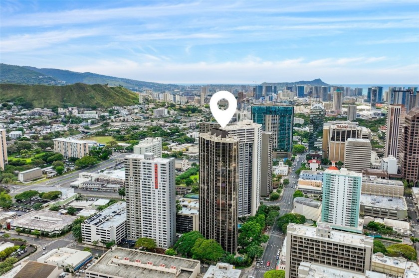 Welcome to Honolulu Tower! This 3-bedroom, 2-bath corner unit - Beach Condo for sale in Honolulu, Hawaii on Beachhouse.com