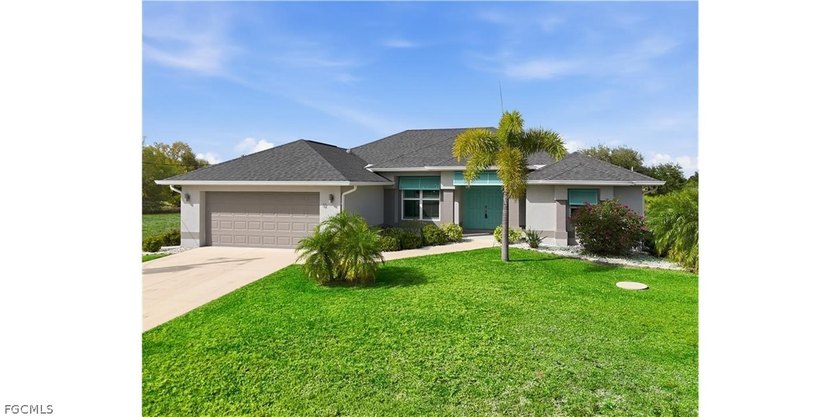 Coastal Charm on a Quiet Cul-de-Sac - NO FLOOD INSURANCE - Beach Home for sale in Placida, Florida on Beachhouse.com