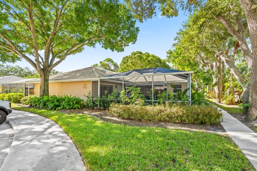 Step into elegance with this meticulously renovated 2-bedroom - Beach Townhome/Townhouse for sale in Palm Beach Gardens, Florida on Beachhouse.com