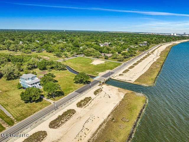 WOW !! CHECK OUT THE PRICE ON THIS NEAR THE BEACH WATERFRONT LOT - Beach Lot for sale in Pascagoula, Mississippi on Beachhouse.com