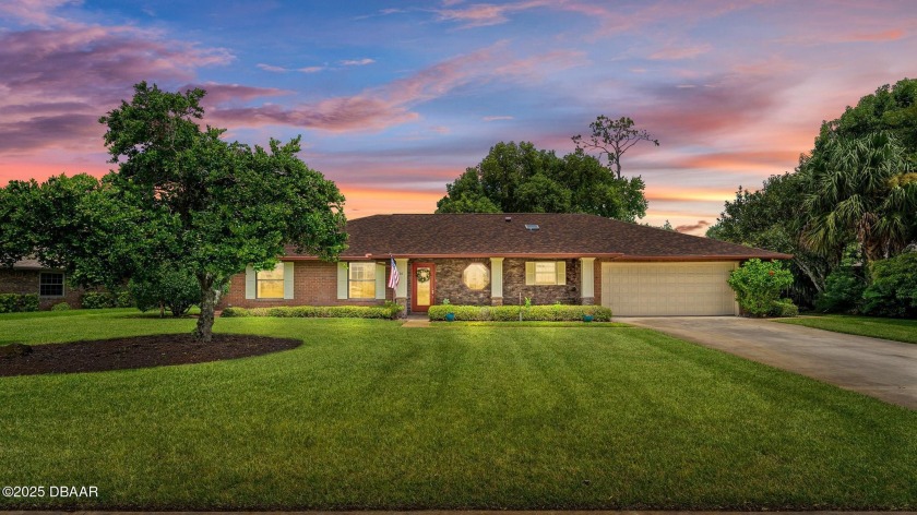 Instant Equity! Back on the market after interior updates! This - Beach Home for sale in Ormond Beach, Florida on Beachhouse.com