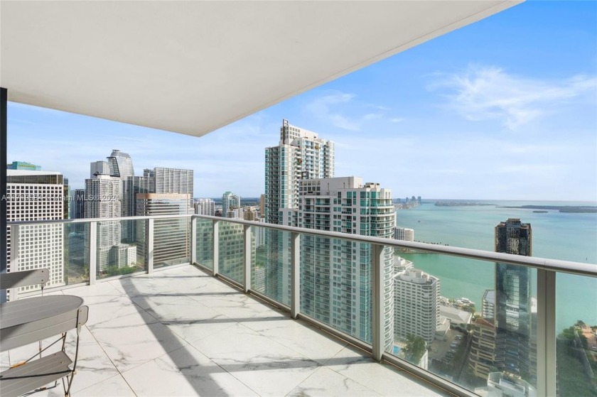 Welcome to Unit 4401, an exquisite corner residence. This - Beach Condo for sale in Miami, Florida on Beachhouse.com