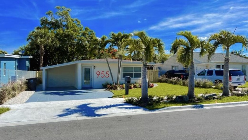 BRAND NEW!! Completely renovated single family home in the - Beach Home for sale in West Palm Beach, Florida on Beachhouse.com