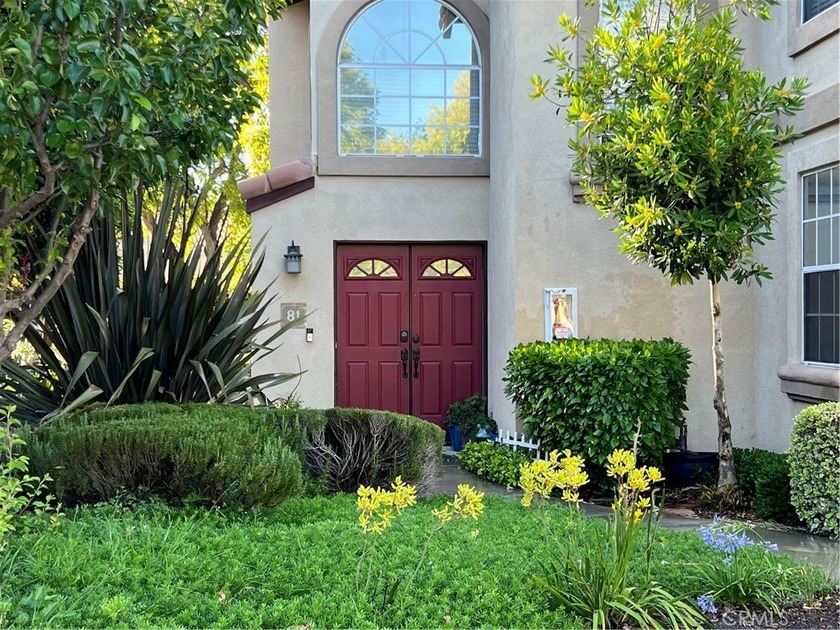 End-Unit Townhouse completely remodeled by a professional - Beach Condo for sale in Rancho Santa Margarita, California on Beachhouse.com