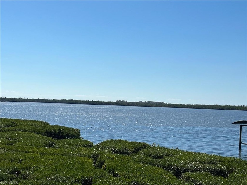 THIS is the peaceful Florida lifestyle you've been looking for! - Beach Home for sale in Bokeelia, Florida on Beachhouse.com