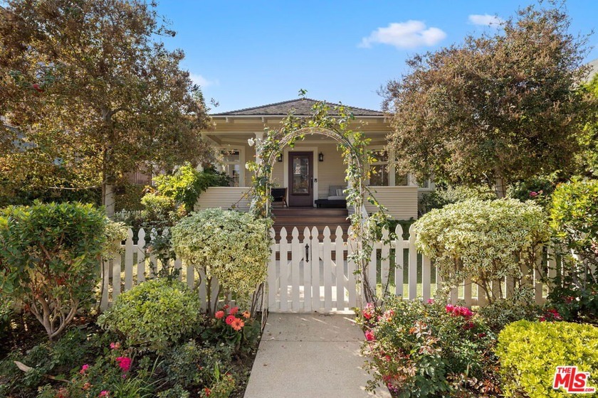 A special opportunity to own a piece of Santa Monica History - Beach Condo for sale in Santa Monica, California on Beachhouse.com