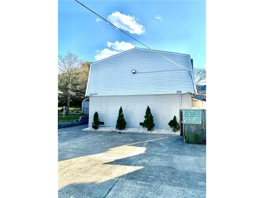 Attention Investors! Fully occupied Sixplex in the heart of - Beach Apartment for sale in Norfolk, Virginia on Beachhouse.com