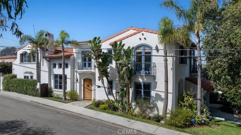 Location is everything in Manhattan Beach, and this is a rare - Beach Home for sale in Manhattan Beach, California on Beachhouse.com