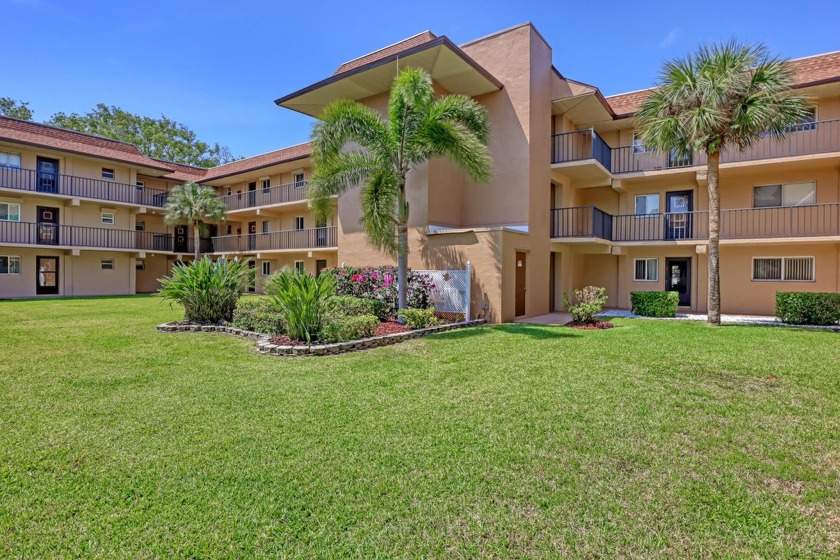 55+ living at its best in Palm Shores, FL! This move-in ready - Beach Condo for sale in Melbourne, Florida on Beachhouse.com
