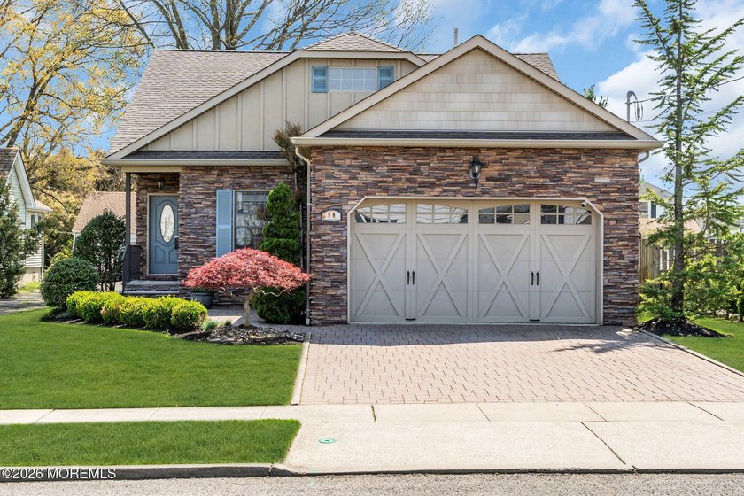 This custom built ranch with cultured stone detail offers the - Beach Home for sale in Keyport, New Jersey on Beachhouse.com