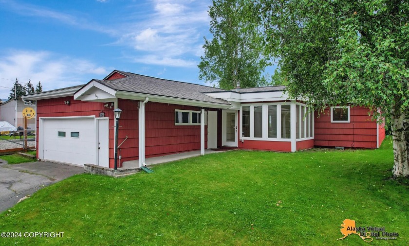 Come check out this well cared for large, 3BR/ 2 BA ranch home - Beach Home for sale in Anchorage, Alaska on Beachhouse.com