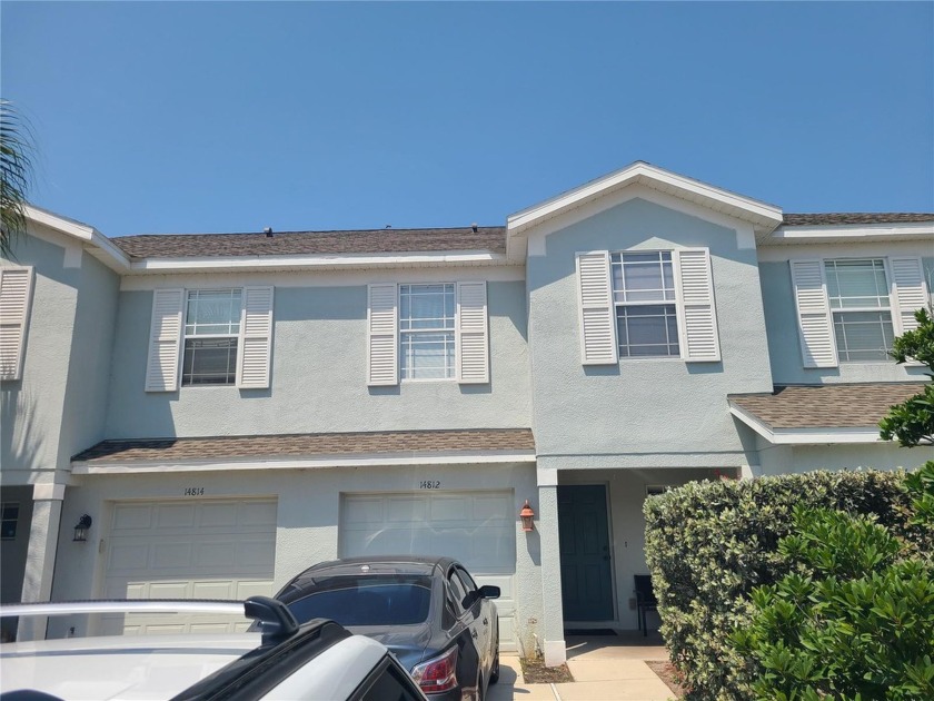 PRICE IMPROVEMENT. LAKEVIEWS! 3-bedroom 2.5 bath townhouse with - Beach Townhome/Townhouse for sale in Lakewood Ranch, Florida on Beachhouse.com