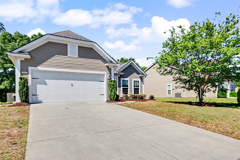 Stunning and loaded with upgrades! Absolutely MINT and MOVE IN - Beach Home for sale in Murrells Inlet, South Carolina on Beachhouse.com