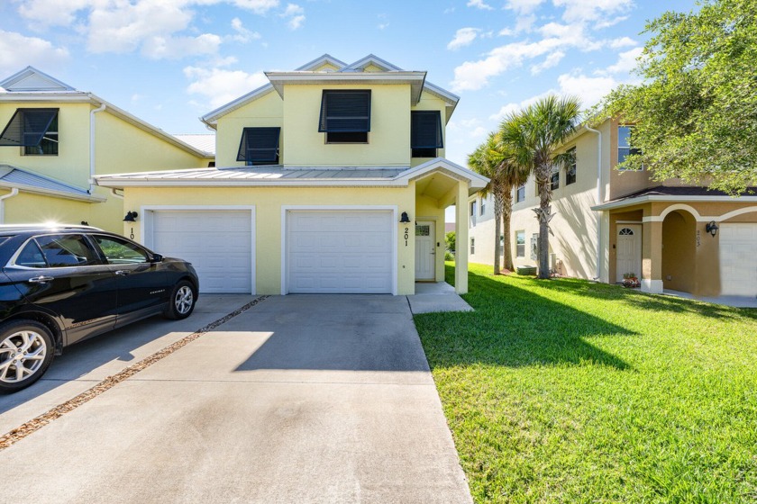 Check out this 3 bedroom, 2 bath end unit condo with lots of - Beach Condo for sale in Rockledge, Florida on Beachhouse.com