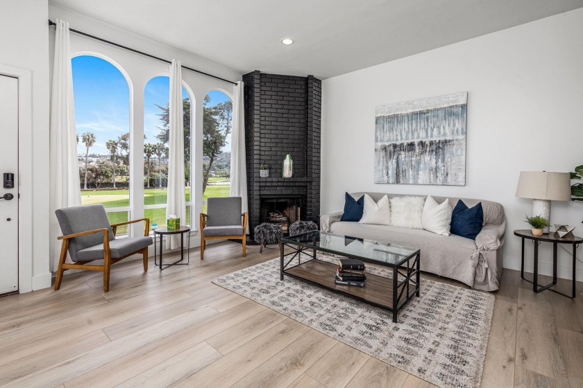 Incredible opportunity! Beautifully remodeled golf course - Beach Home for sale in Carlsbad, California on Beachhouse.com