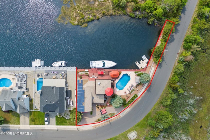Motivated seller! offering quick closing. This exquisite - Beach Home for sale in Brick, New Jersey on Beachhouse.com