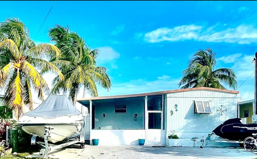 Rare Find in The Upper Florida Keys! Unique Opportunity : - Beach Home for sale in Key Largo, Florida on Beachhouse.com