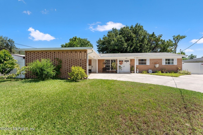 MOTIVATED SELLER! Welcome HOME! This 3 bedroom, 2 bath BRICK - Beach Home for sale in Jacksonville, Florida on Beachhouse.com