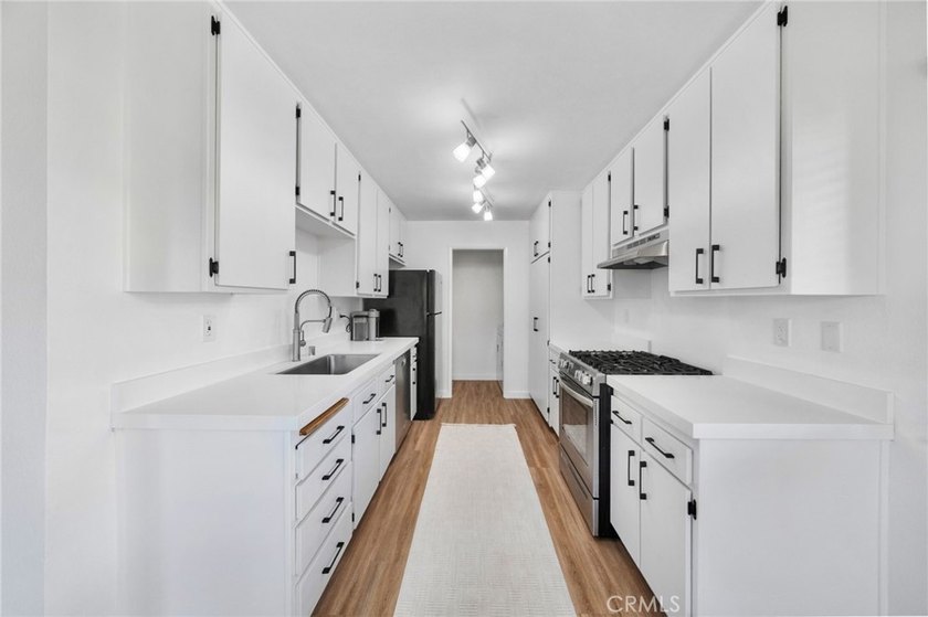 Beautifully remodeled 2-bedroom, 2.5-bath condo located in the - Beach Condo for sale in Oceanside, California on Beachhouse.com